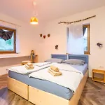 Rest And Ride 3* Robidisce